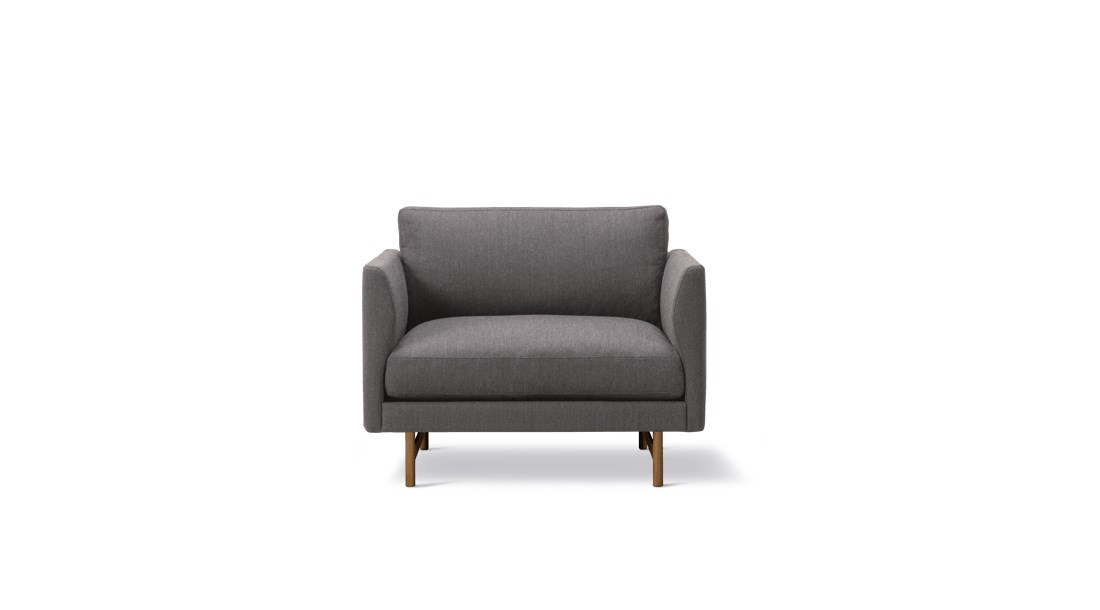 Fredericia Calmo Lounge Chair Fredericia Calmo Lounge fåtölj finns i tyg eller läder