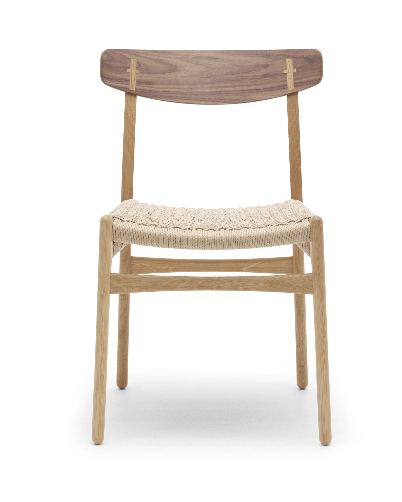 Carl Hansen & Søn CH23 stol Carl Hansen & Søn CH23 stol i ek och valnöt
