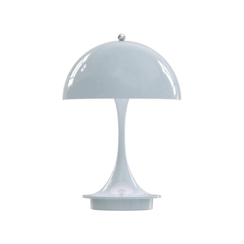 Portabel lampa Panthella 160 från Louis Poulsen i ljusblå skärm