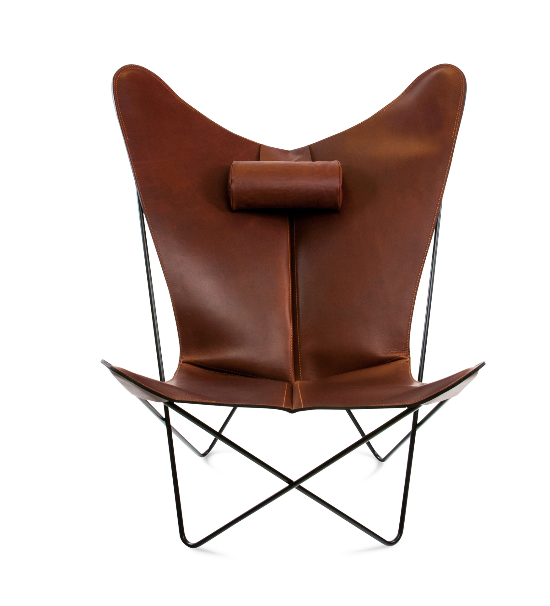 OxDenmarq KS chair OxDenmarq KS Chair "fladdermusfåtölj" i cognac läder och svart underrede