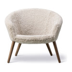 Fredericia Ditzel lounge chair i moolight fårskinn och mörka ben