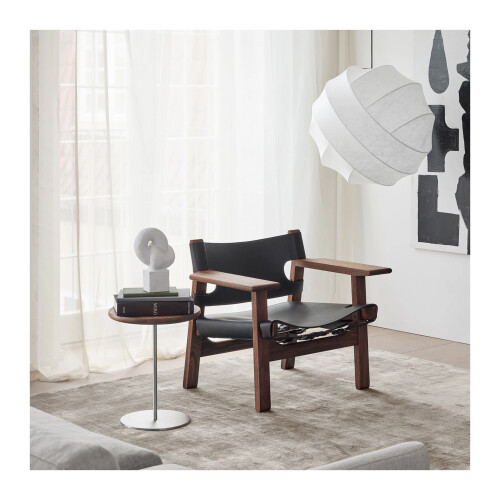 The Spanish Chair ritad av Börje Mogensen i valnöt och kärnläder