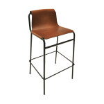 September Bar stool från Ox-Denmarq har svart underrede med cognac läder