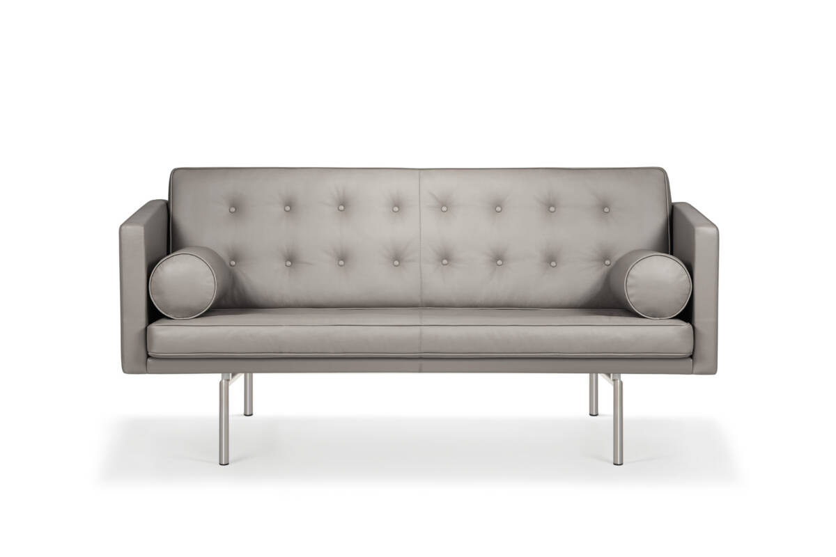Ritzy 2-sits soffa från DUX Ritzy 2-sits soffa har DUX Pascal-spiraler i sitsen vilket ger optimal sittkomfort.