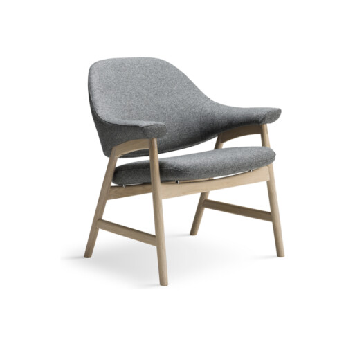 Brunstad Bris Lounge fåtölj är en elegant och bekväm fåtölj.