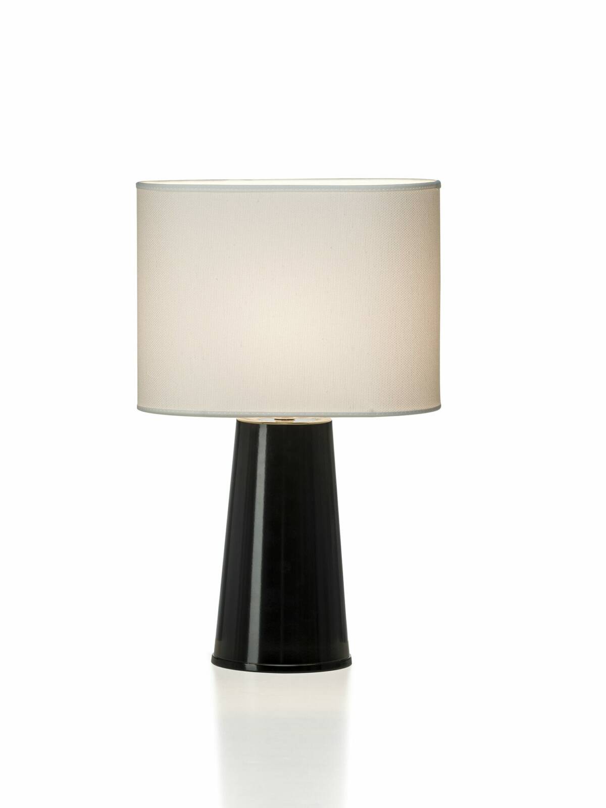 Bsweden Ella bordlampa En stilren och elegant bordlampa