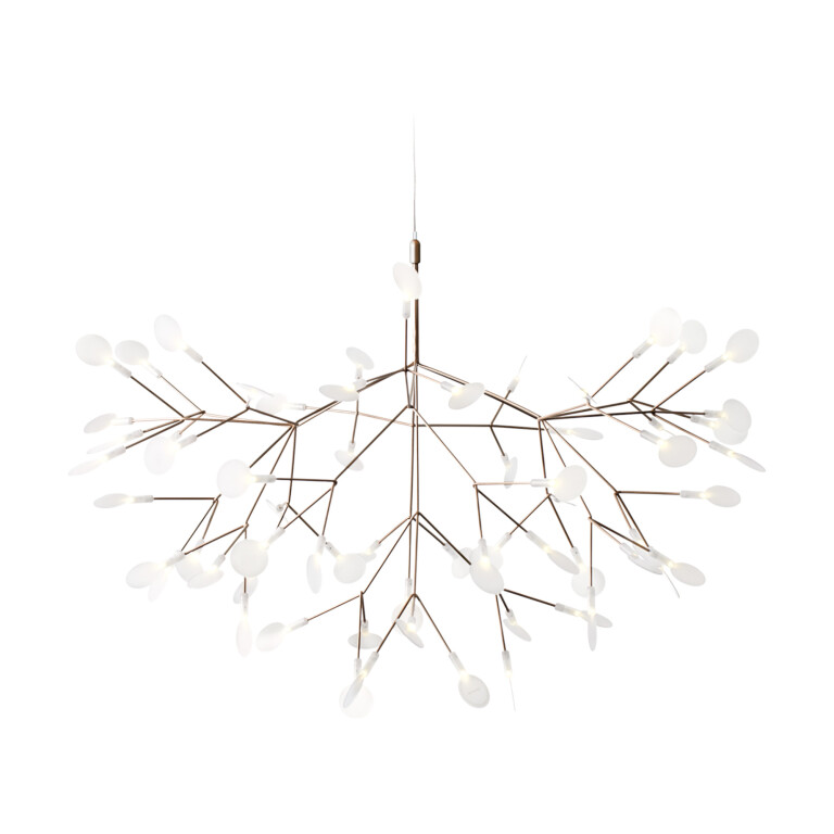Heracleum takkrona i koppar. Luftig lampa liknande en blomkvist där bladen lyser.