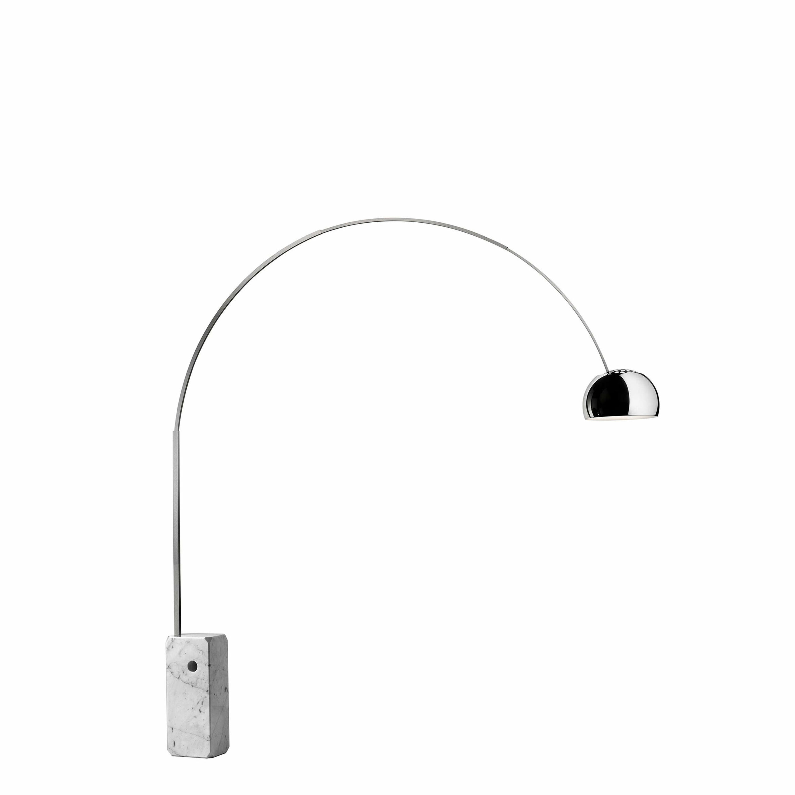 FLOS Arco Golvlampa Arco från flos med en fot i carrara marmor